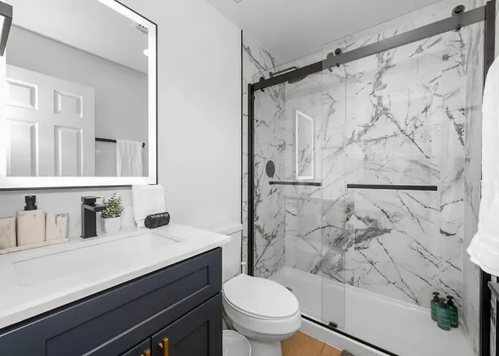 Apartment Modern2br Pickle&basketball Ct,pool,bbq&pet Frndly *