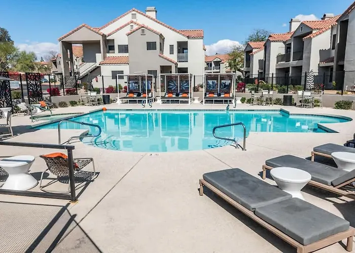 Modern2br Pickle&basketball Ct,pool,bbq&pet Frndly *